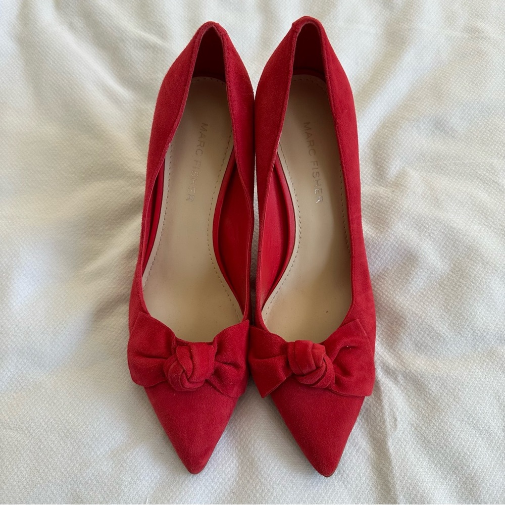 Marc Fisher Red Suede Pointed Toe Bow Pump 6.5